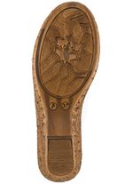 Sandaletter fr&aring;n Gemini med elegant veckdekor VIT