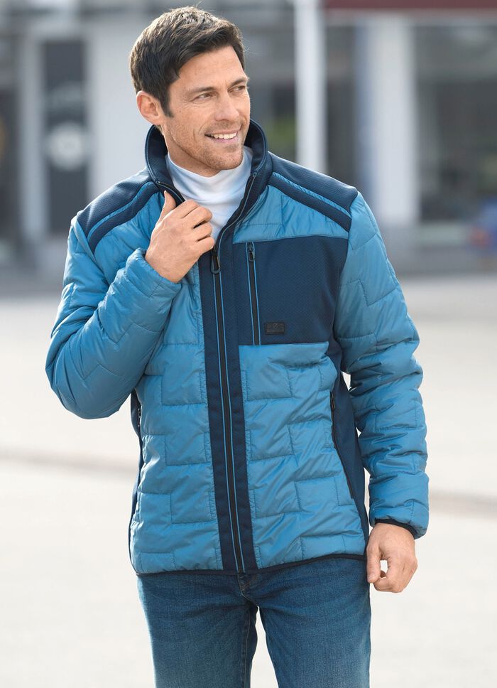 Quiltad kort jacka med br&ouml;stficka 