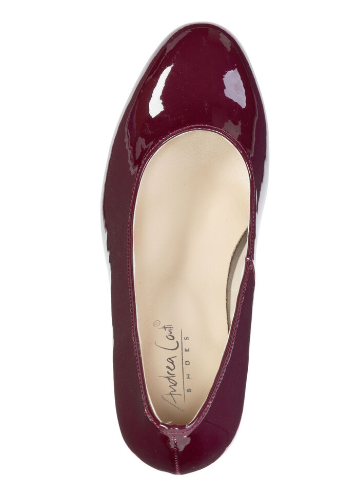 Andrea Conti, eleganta dampumps, tillverkade av glänsande lackmaterial, 