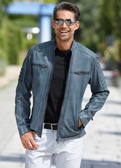 Kort skinnjacka med dekorativa s&ouml;mmar 