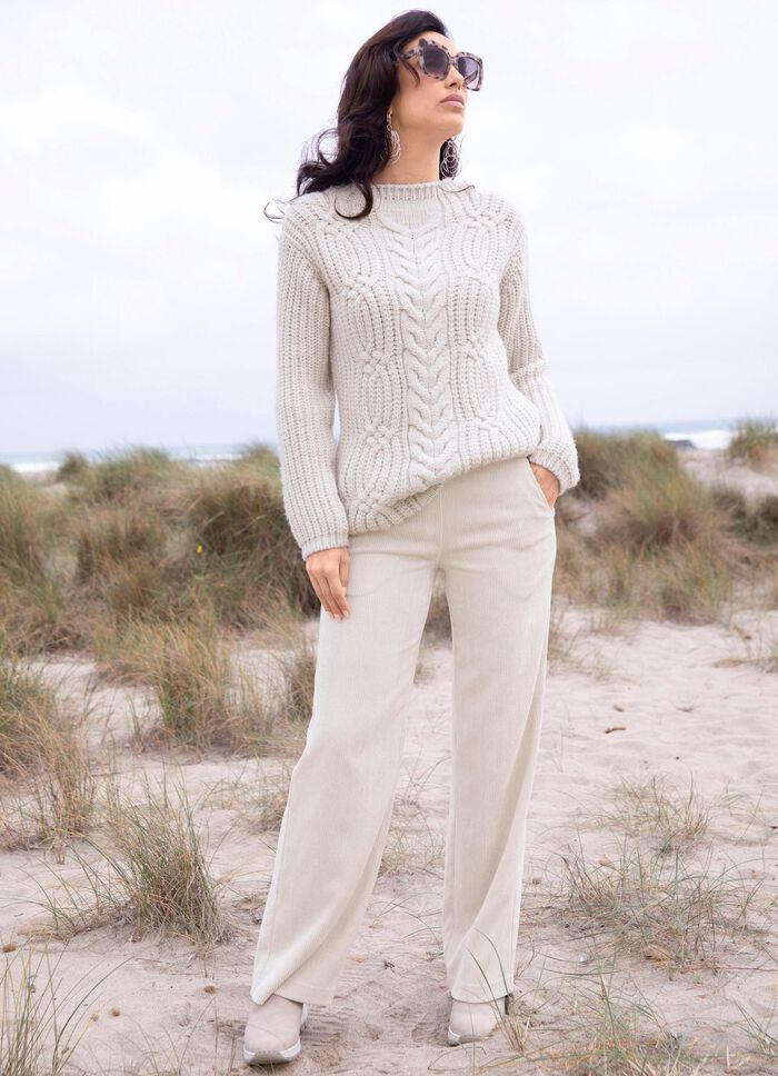 Manchesterbyxor med trendiga vida ben 