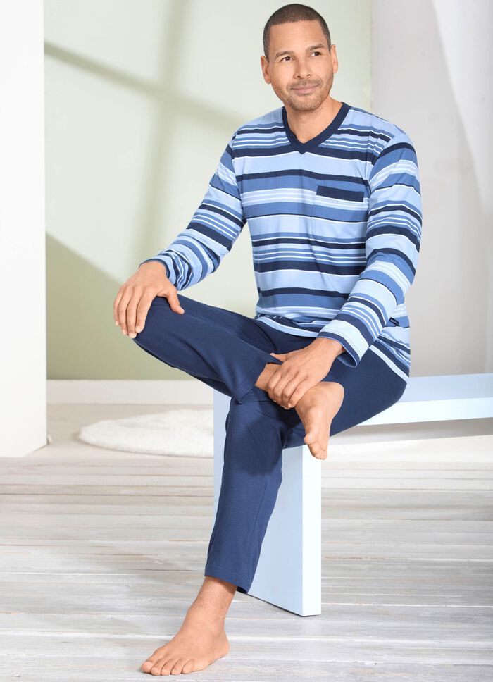 V&auml;rdepaket: Pyjamas och shorty i set, med V-ringning 