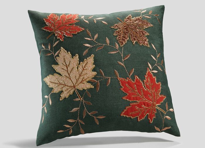 H&ouml;stliga bords- och rumsdekorationer med genomarbetade applikationer 