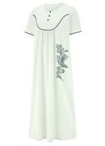 Vadl&aring;ng nattlinne med knappsl&aring; och korta &auml;rmar 