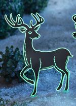 Noctilucent hjortsilhuetter i metall 
