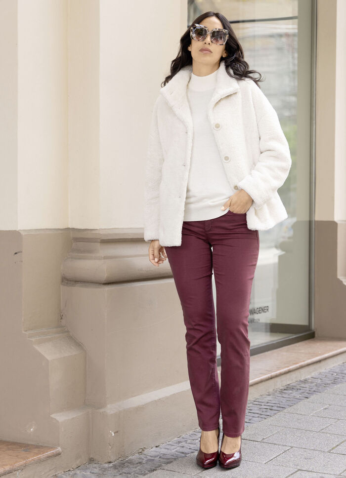 Jacka tillverkad av gosig mjuk plysch 