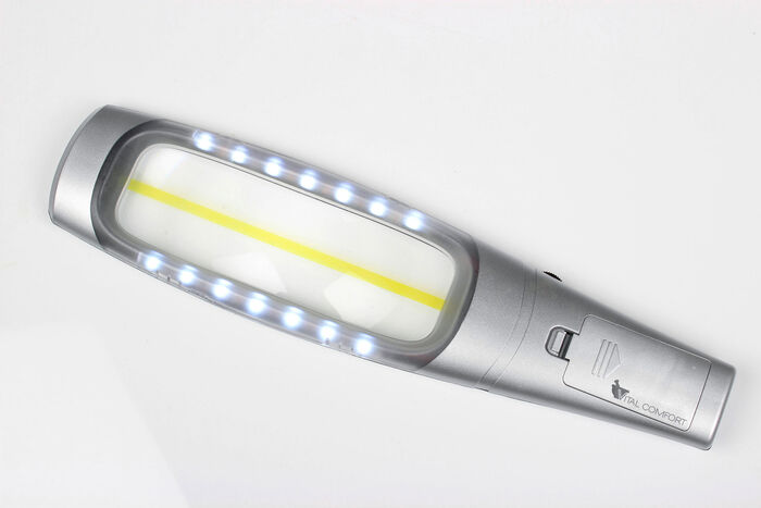 Smidigt och praktiskt LED-förstoringsglas 