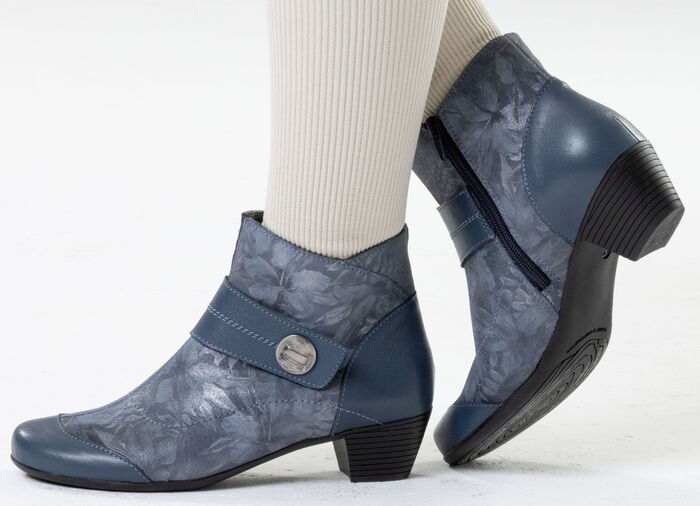 ELENA EDEN, eleganta damst&ouml;vletter, vidd G, med uttagbar fotb&auml;dd JEANS