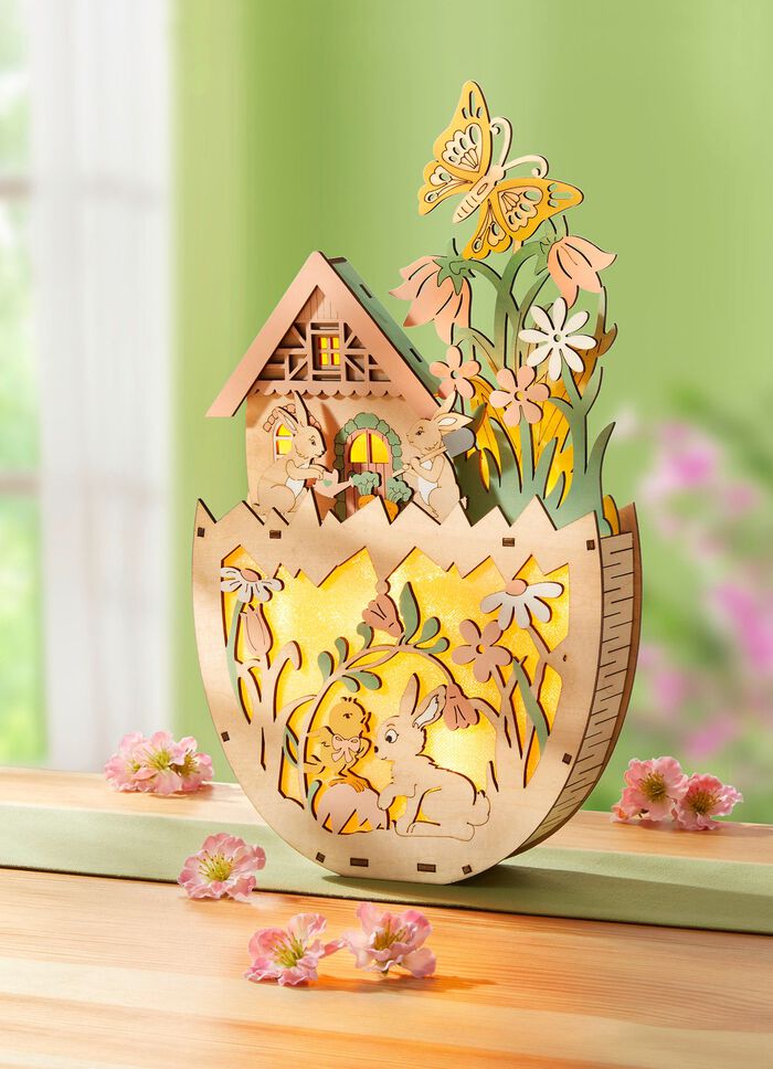 Upplyst tr&auml;dekoration 