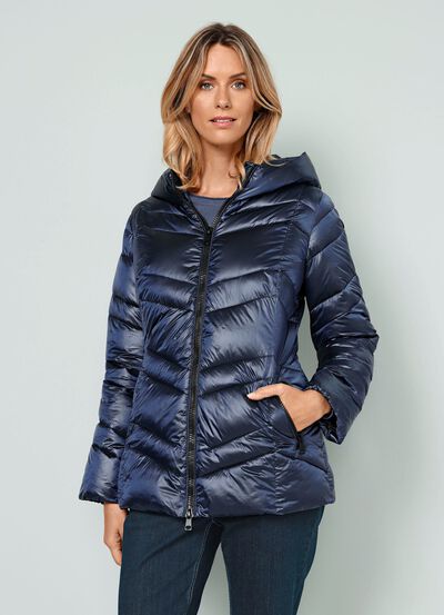 Quiltad jacka med fast huva 