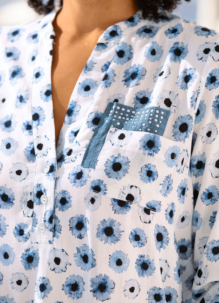 Blus med kort knappsl&aring; 