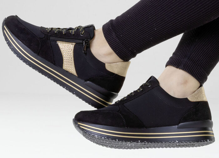 Remonte, trendiga damsneakers, vidd G, med uttagbar fotbädd, 