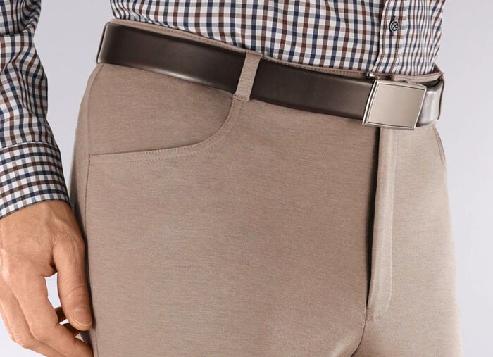 Herrb&auml;lte, 3,5 cm brett med automatisk st&auml;ngning M&Ouml;RKBRUNT