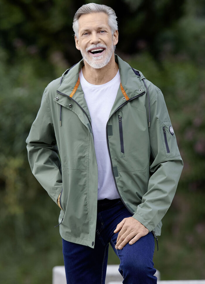 Funktionell jacka med huva 