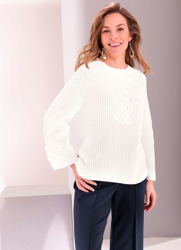 Tr&ouml;ja med broderade blommor 