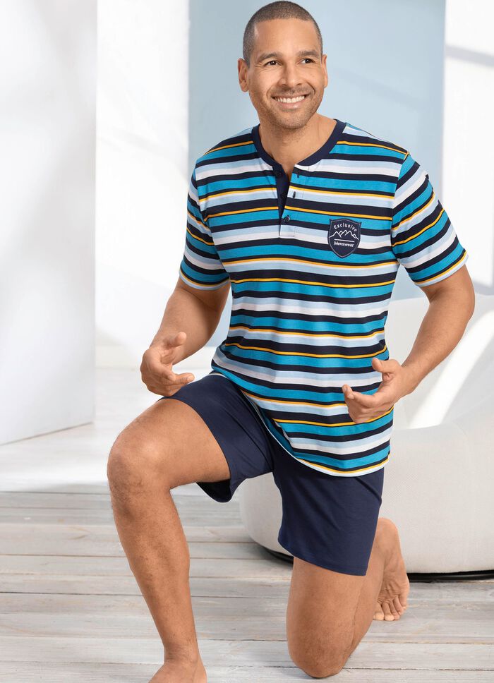 Shorty med knappsl&aring; 