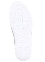 ELENA EDEN sneakers gjorda av grynigt kalvskinn 