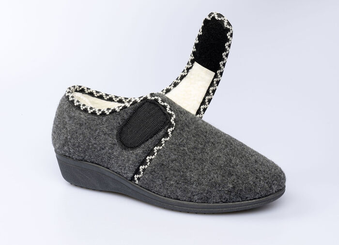 Mysiga tofflor med fluffigt innerfoder, 