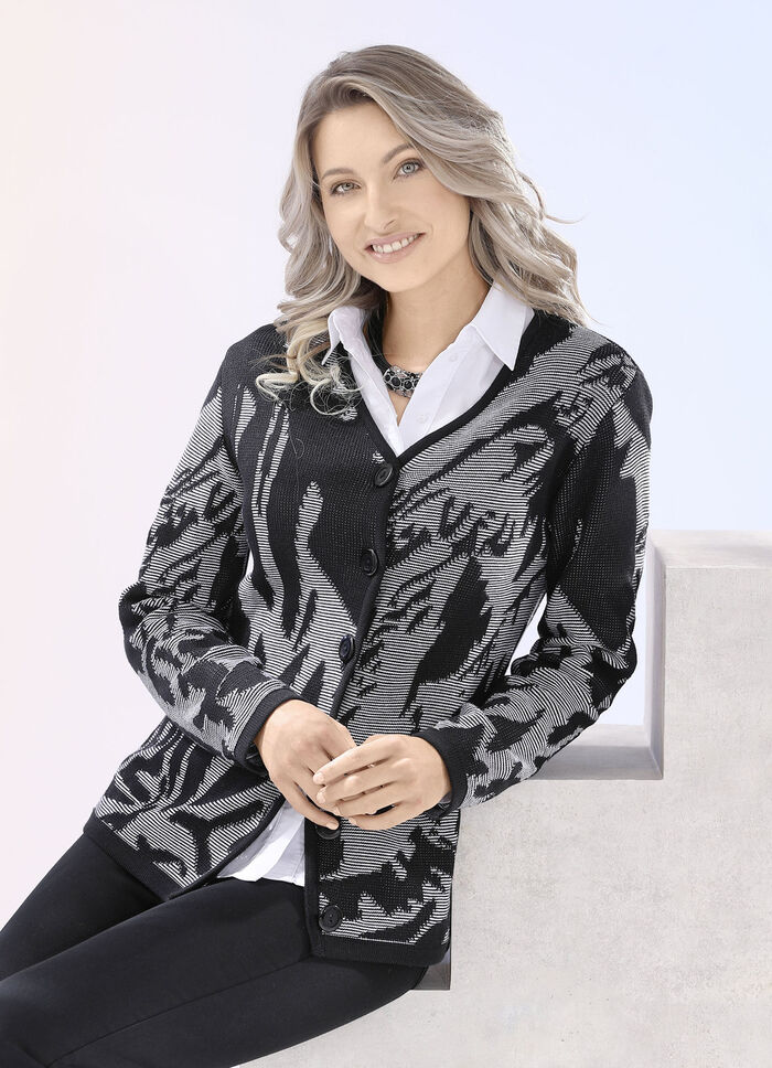 Cardigan i grafisk look med plasteffekt SVARTVITT