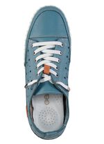 Skor med sn&ouml;rning 