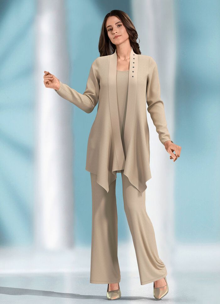 Kombination, 3 stycken. med dekoration på kragen 