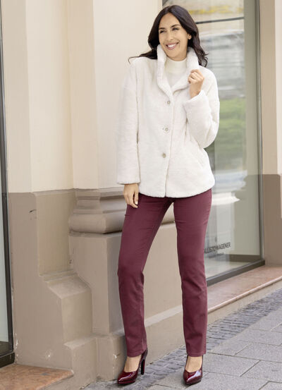 Jacka tillverkad av gosig mjuk plysch 