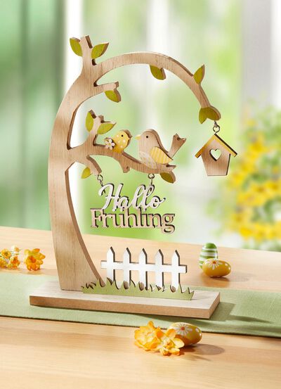 Tr&auml;dekoration med bokst&auml;ver 