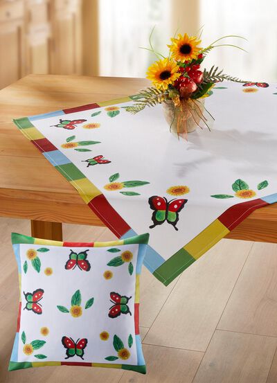 F&auml;rgglad bords- och rumsdekoration 