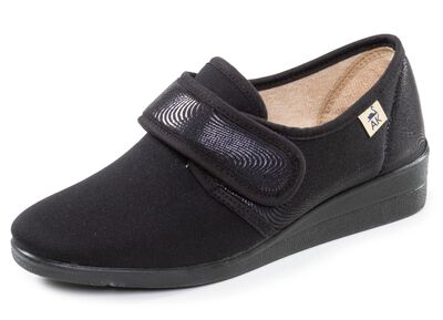 Bekv&auml;ma damskor med kardborreband, tillverkade av behagligt vadderat textilmaterial 