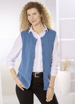 Stickad väst gjord av melerat garn JEANSBLÅ MELERAD