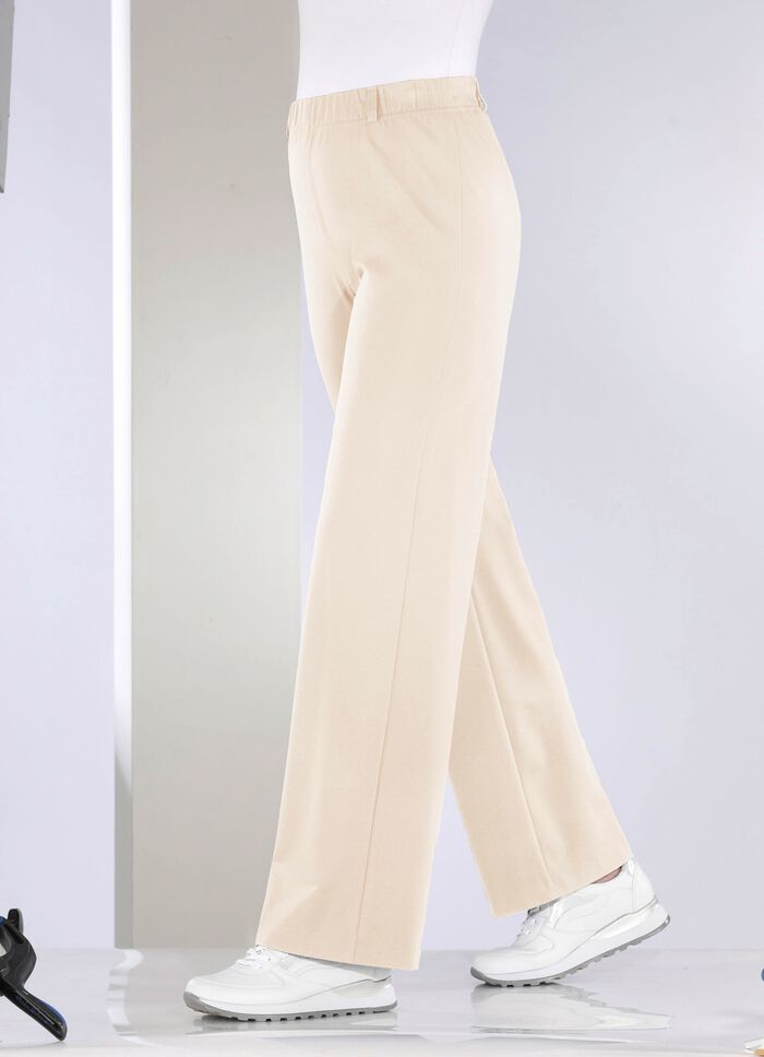 Byxor i modern palazzo-modell 