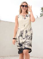 Kl&auml;nning med slits 