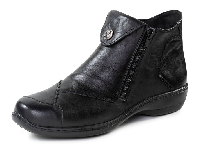 ELENA EDEN bootie med en subtil skrynklig struktur och metallsmycken SVART