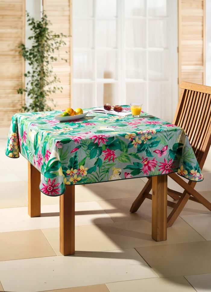 Vaxad duk med f&auml;rgkoordinerad skr&aring;tejp 