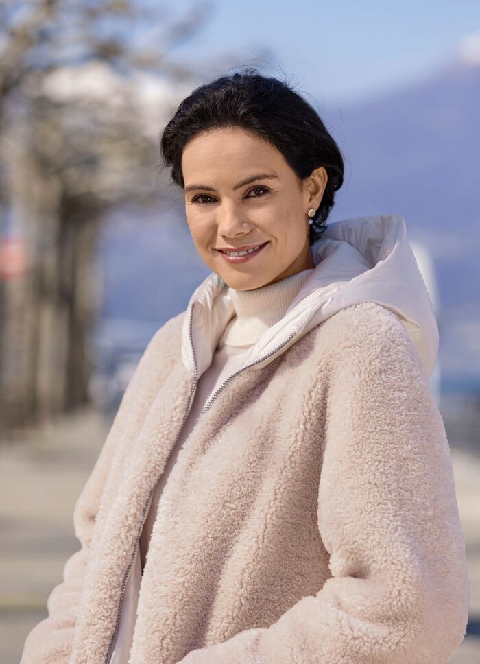 V&auml;ndbar kort kappa i oversized-look 