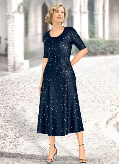 Klänning med knutliknande effekt 