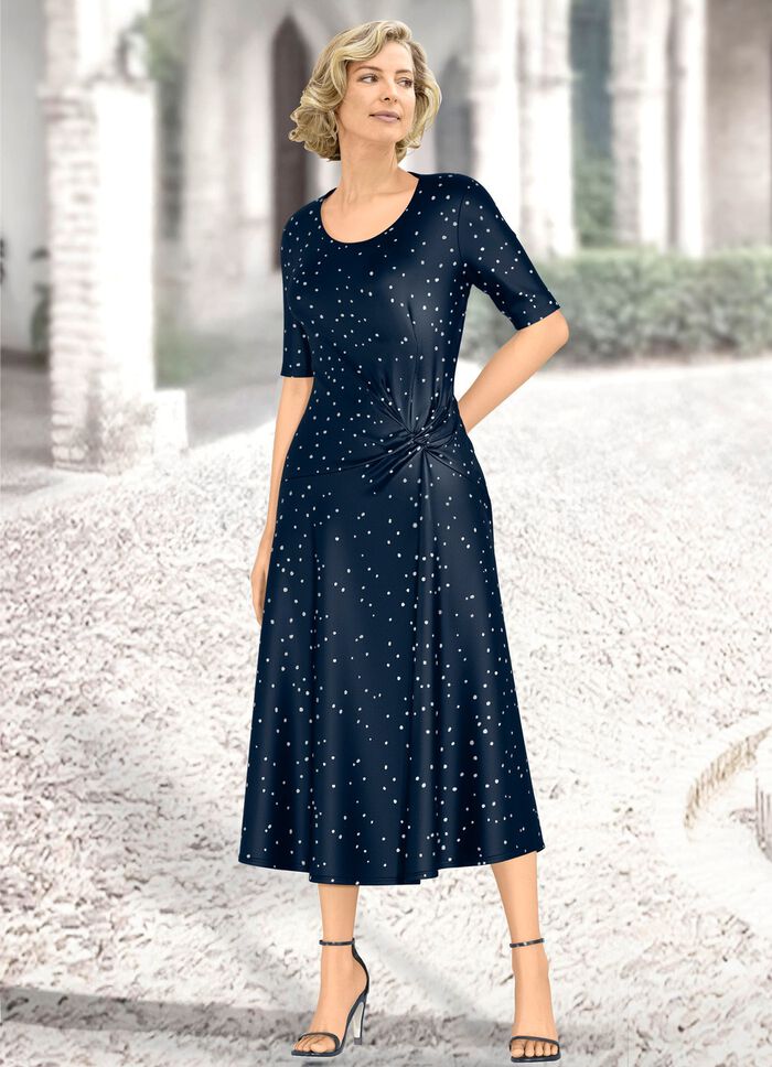 Klänning med knutliknande effekt 