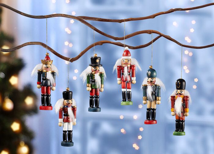 Tr&auml;dh&auml;ngare i tr&auml;, set om 6 st 