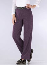 Byxor i moderiktig bredd 