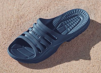 Badtofflor med massagefotb&auml;dd 