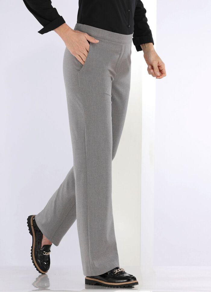 Byxor i moderiktig vidd 