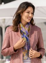 Halsduk med blomm&ouml;nster 