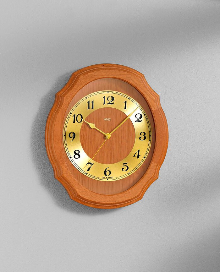 V&auml;ggklocka med radiostyrt urverk K&Ouml;RSB&Auml;RSTR&Auml;D