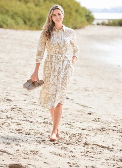 Kl&auml;nning med skjortkrage 