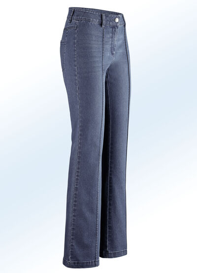 Jeans i trendig stövelskuren form 