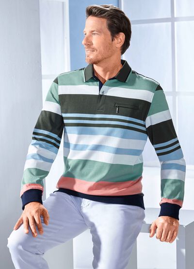 Pik&eacute;tr&ouml;ja med dragkedja p&aring; br&ouml;stfickan 