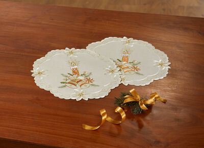 K&auml;rleksfullt broderad bords- och rumsdekoration 