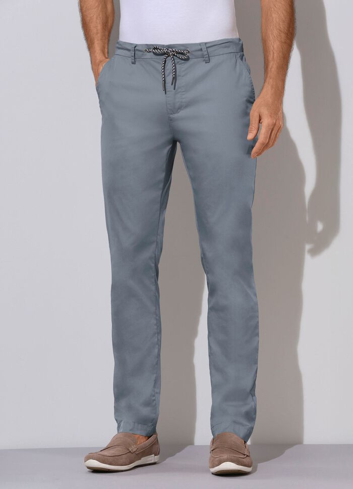 Byxor i l&auml;tt svalkande kvalitet i 3 f&auml;rger 