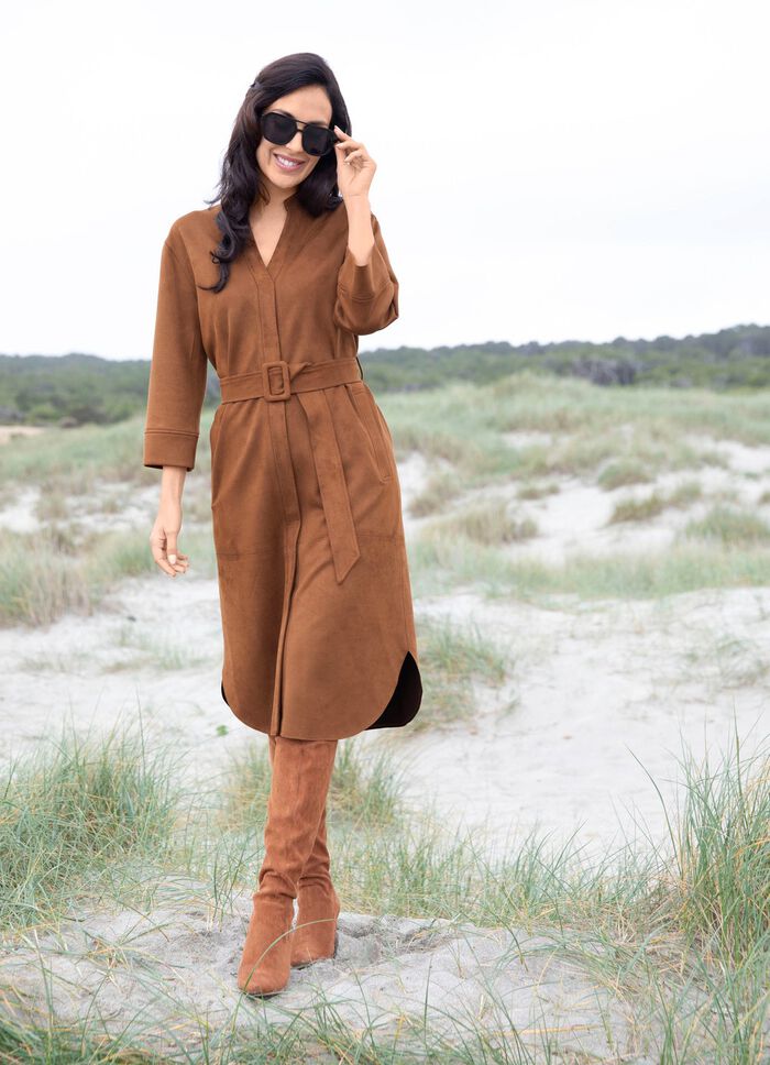 Kl&auml;nning med knytb&auml;lte 