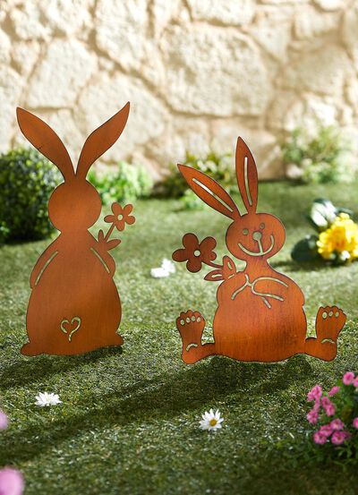 Tr&auml;dg&aring;rdsstakar p&aring;skharar gjorda av rostigt st&aring;l, set om 2 